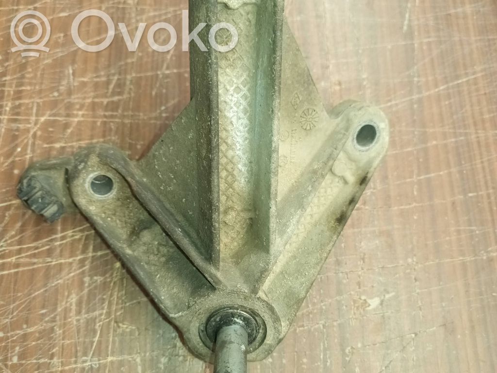 Renault Kangoo II Engine mounting bracket 