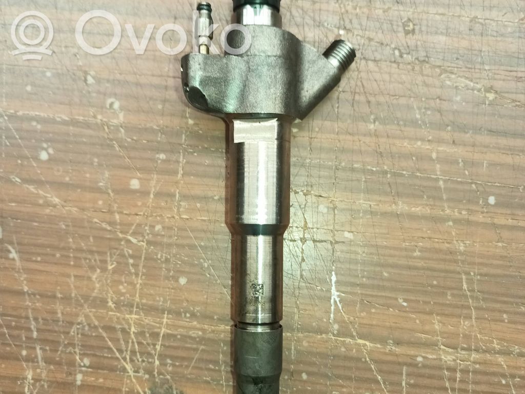 Inyector de combustible   166009567R