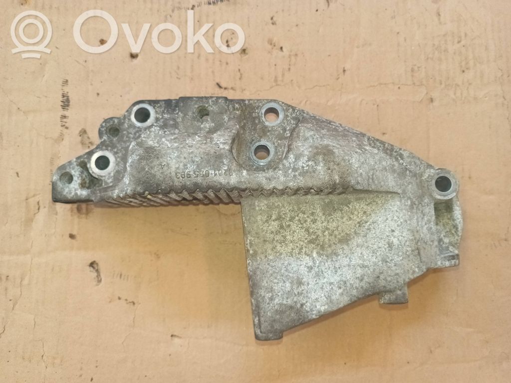 Renault Master III Engine mounting bracket 