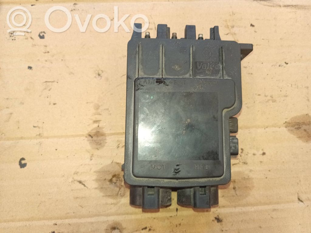 Renault Latitude (L70) Módulo de fusible 