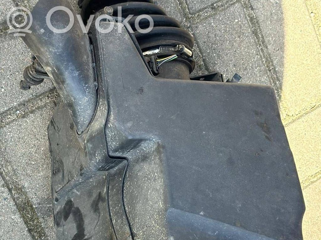 Ford C-MAX II Air filter box 