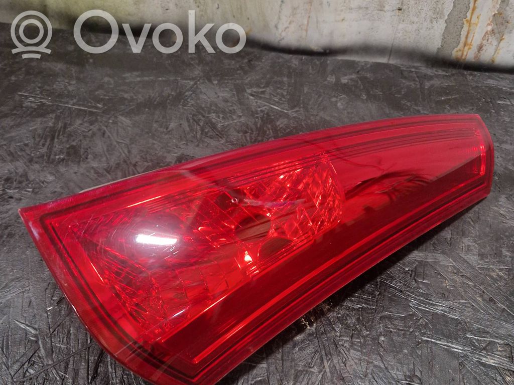Luz trasera/de freno   HT0903S2