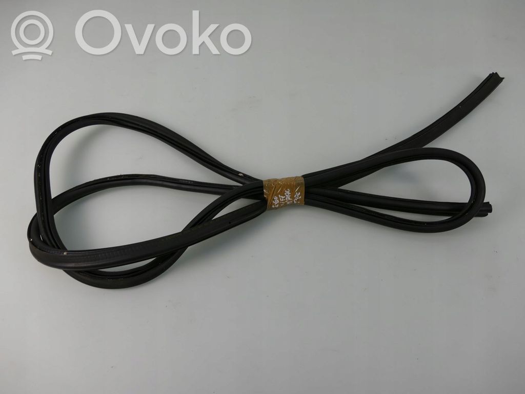 BMW 5 E60 E61 Takaluukun kumitiiviste (kori) 