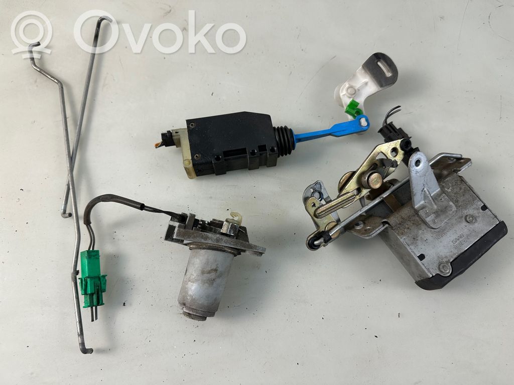 Saab 9-3 Ver1 Spyna galinio dangčio 