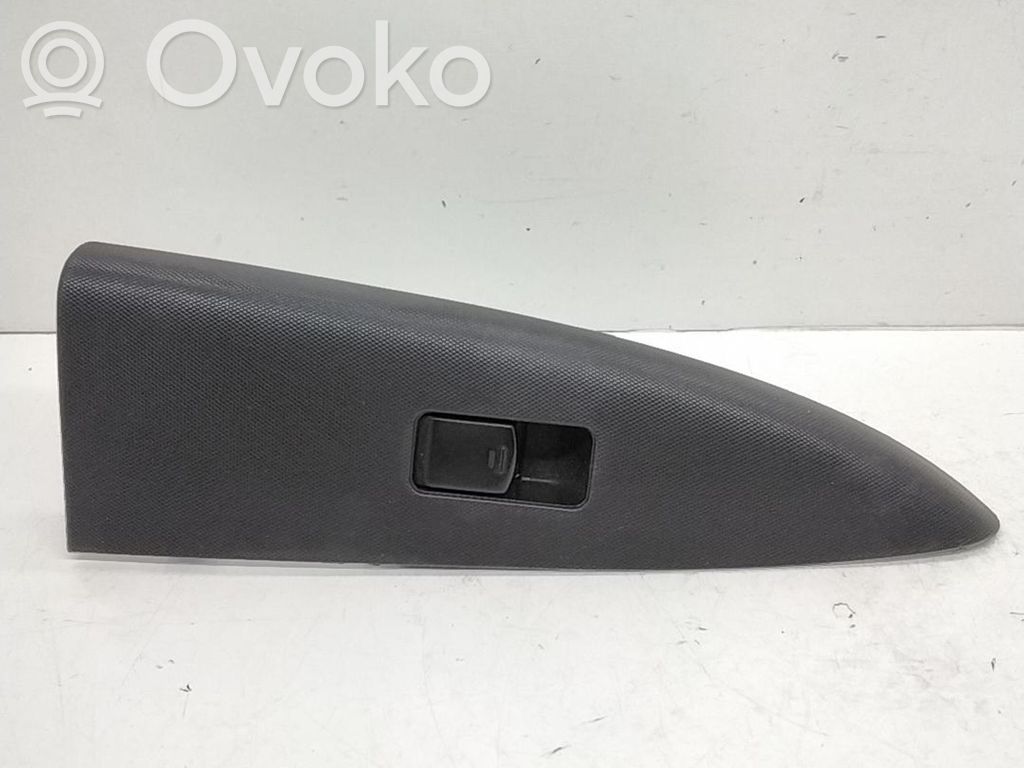Nissan Note (E11) Electric window control switch 