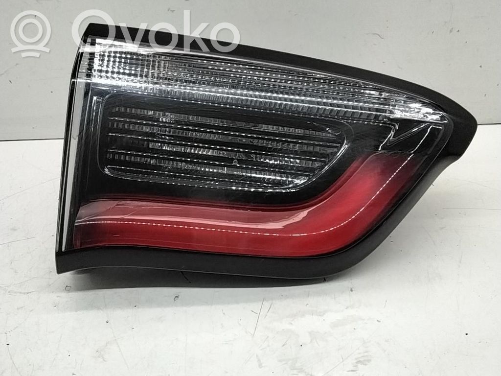 Jeep Compass Takaluukun takavalot 