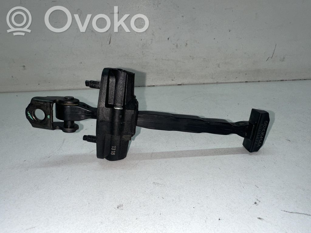 Jeep Compass Takaoven pidätin 