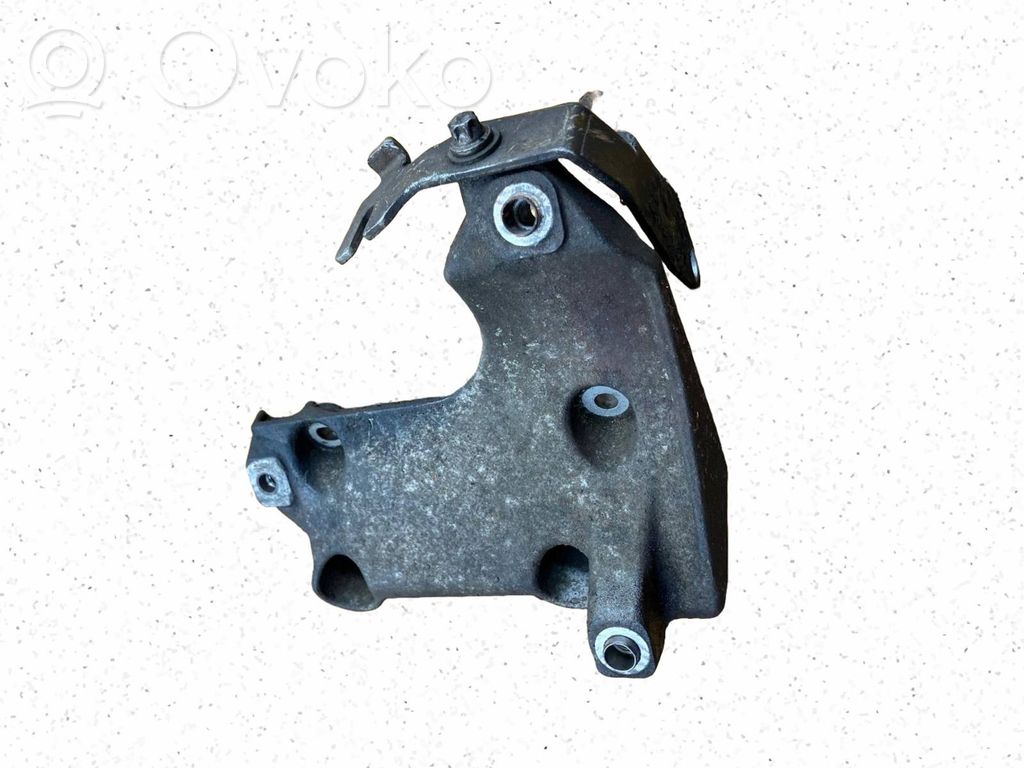Halterung Lager Motor   241681,7566125,228459