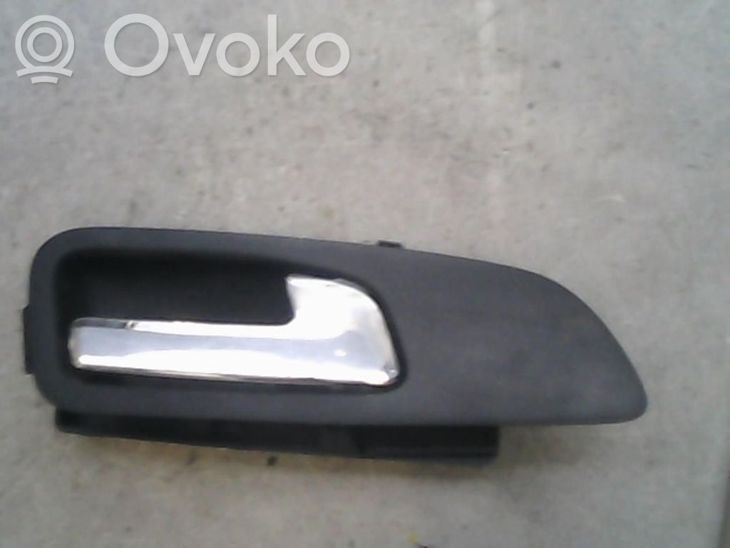 Klamka wewnętrzna drzwi przednich   156054465