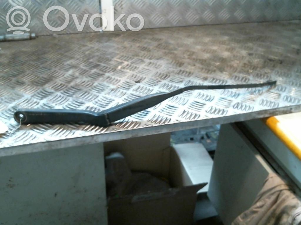 BMW 3 E36 Front wiper blade arm 