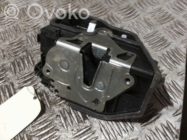 Rear door lock   51227202148