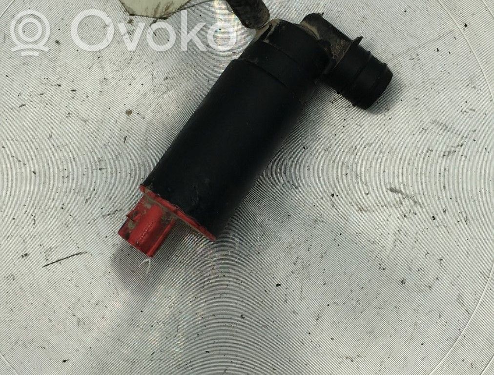 Land Rover Freelander Windscreen/windshield washer pump 