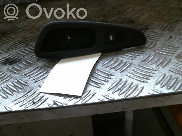 Peugeot 308 Electric window control switch 