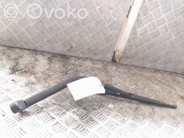 Renault Clio I Ramię wycieraczki szyby tylnej 