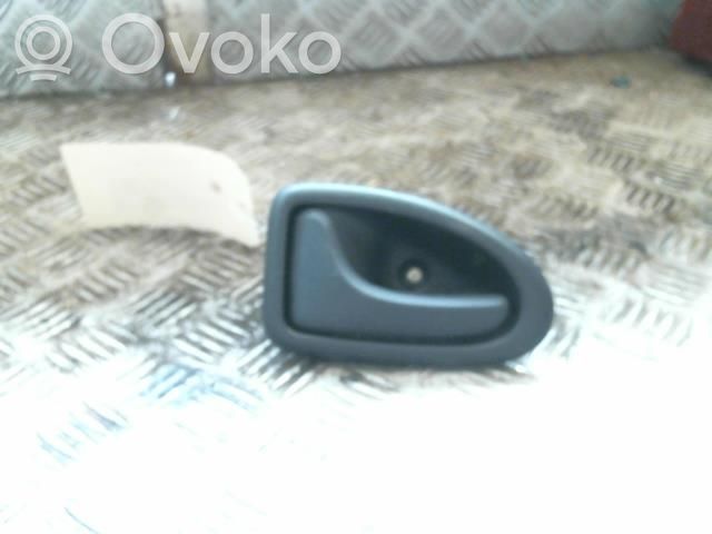 Renault Clio II Manecilla interna puerta delantera 