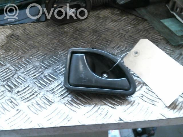 Renault Kangoo I Manecilla interna puerta delantera 