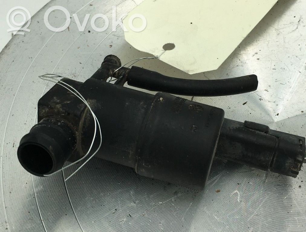 Renault Kangoo II Windscreen/windshield washer pump 