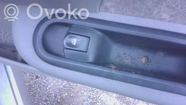 Renault Twingo II Electric window control switch 