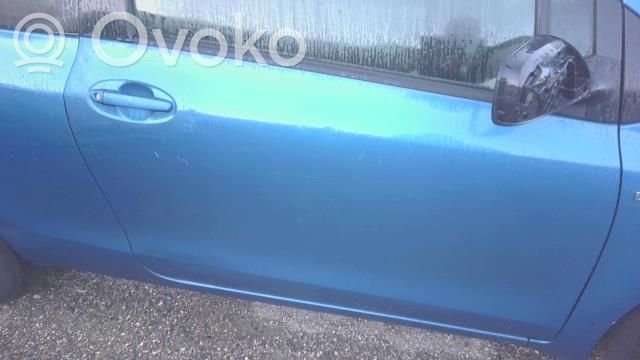 Toyota Yaris Дверь 