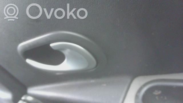 Renault Clio III Manecilla interna puerta trasera 
