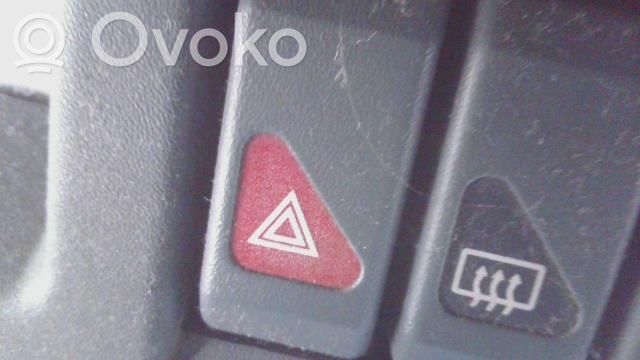 Renault Clio I Hazard light switch 