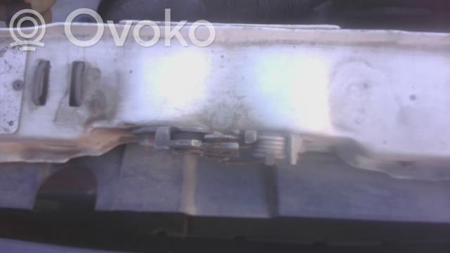Peugeot 106 Spyna variklio dangčio 