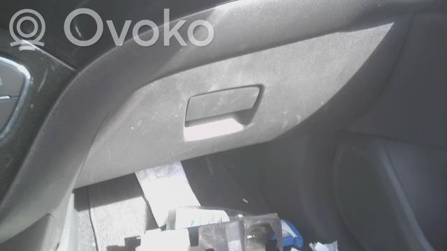 Opel Corsa E Daiktadėžės (bordačioko) komplektas 