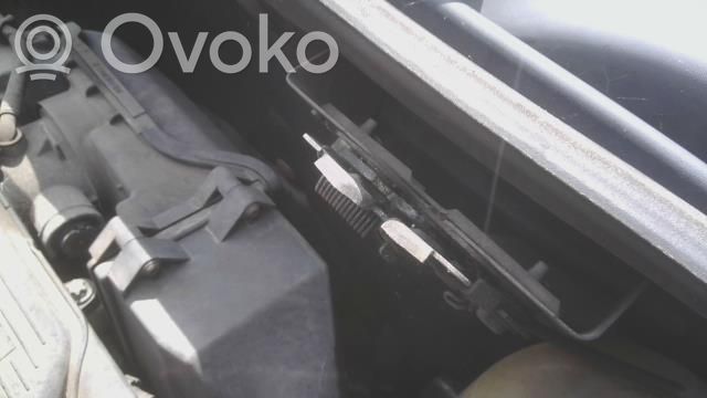 Renault Kangoo I Engine bonnet/hood lock/catch 