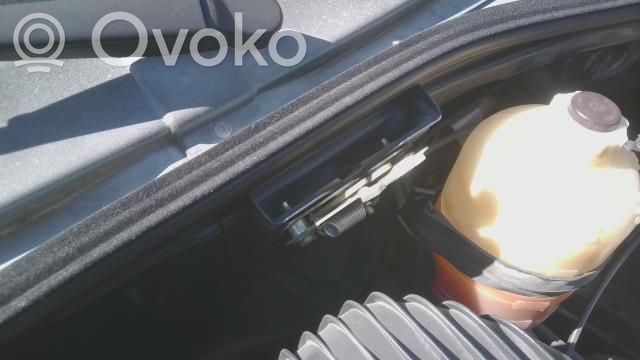 Renault Clio I Engine bonnet/hood lock/catch 
