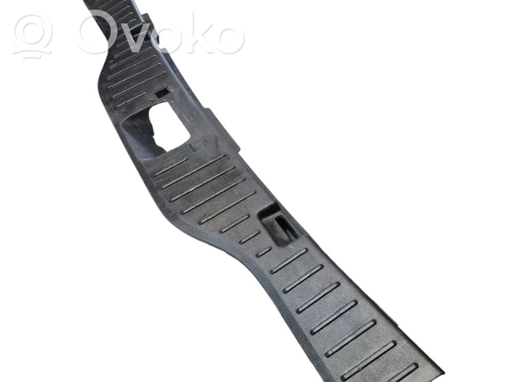 Protector del borde del maletero/compartimento de carga   6M21R40320A