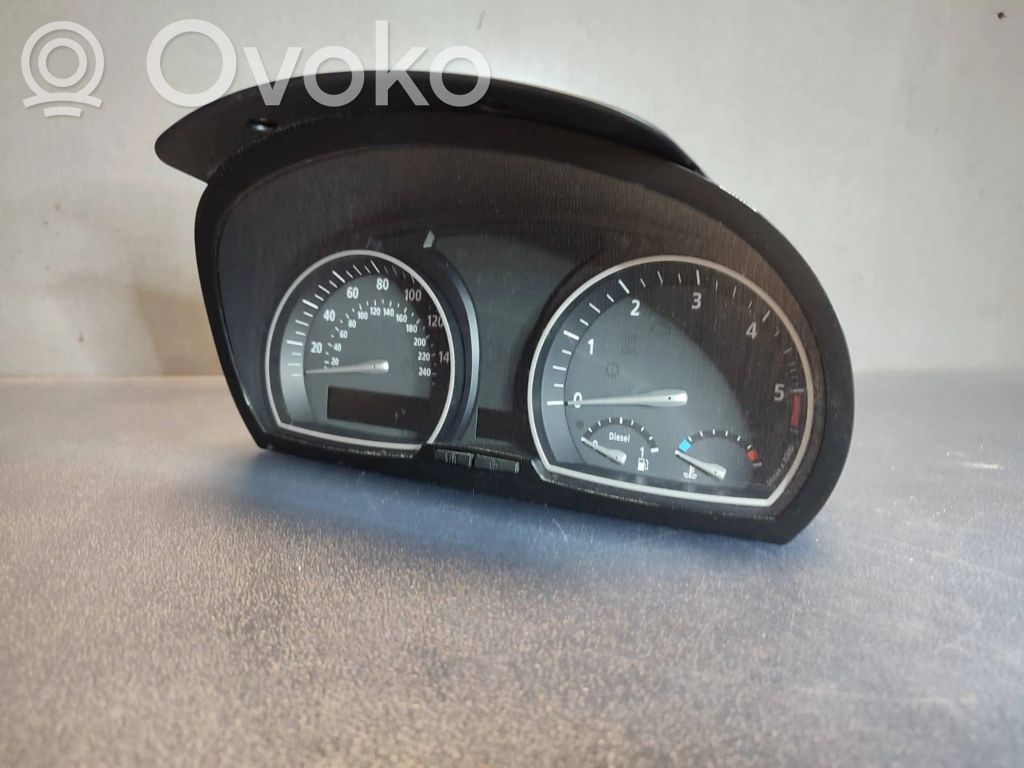 BMW X3 E83 Speedometer (instrument cluster) 
