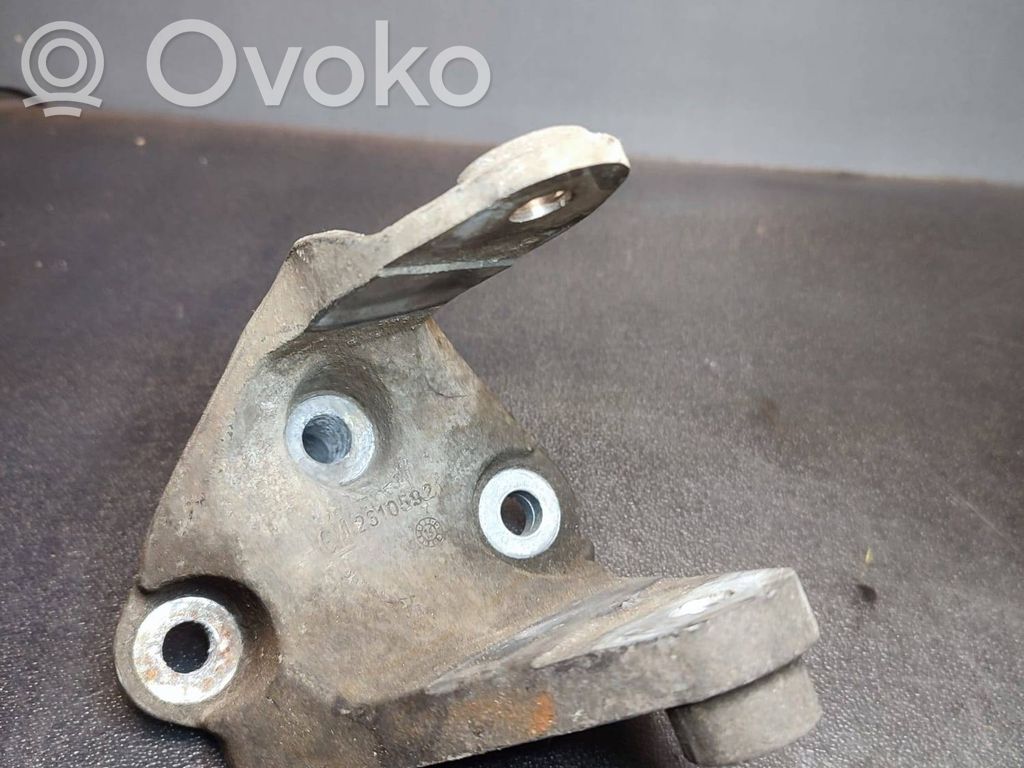 Opel Insignia A Engine mounting bracket 
