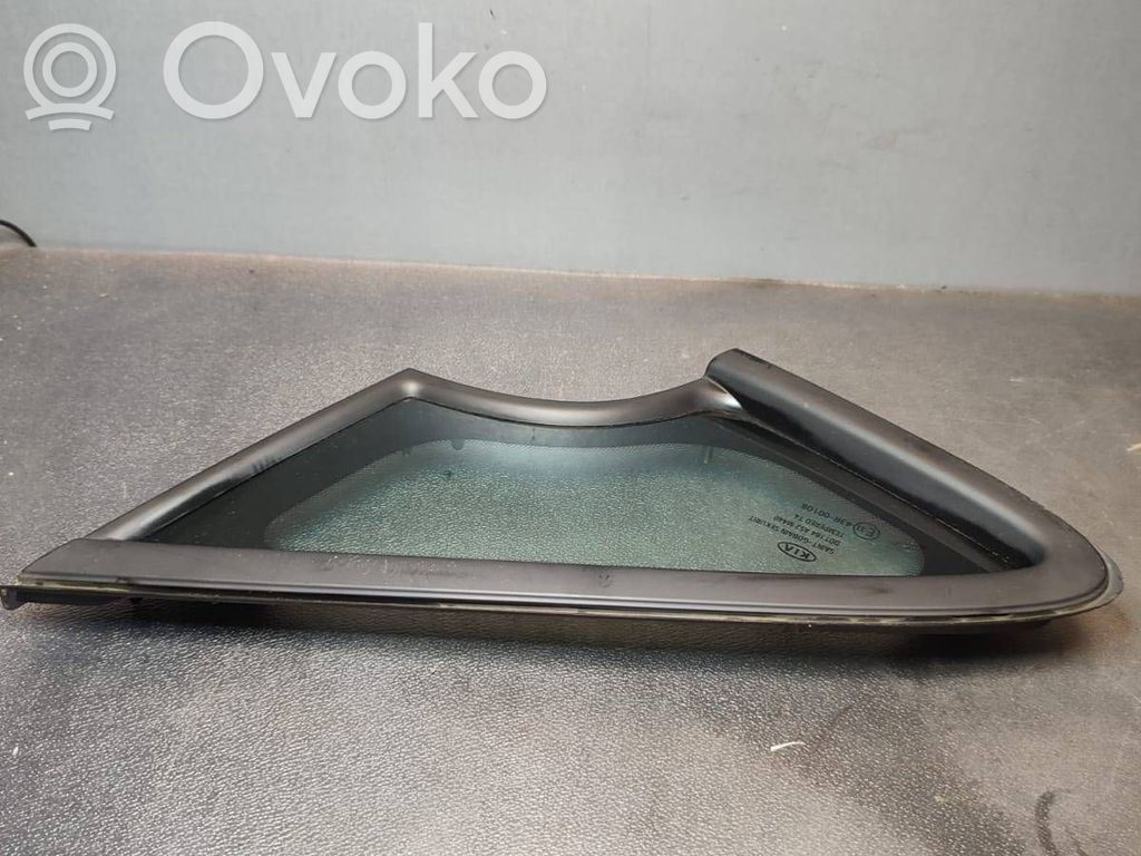 KIA Ceed Front triangle window/glass 