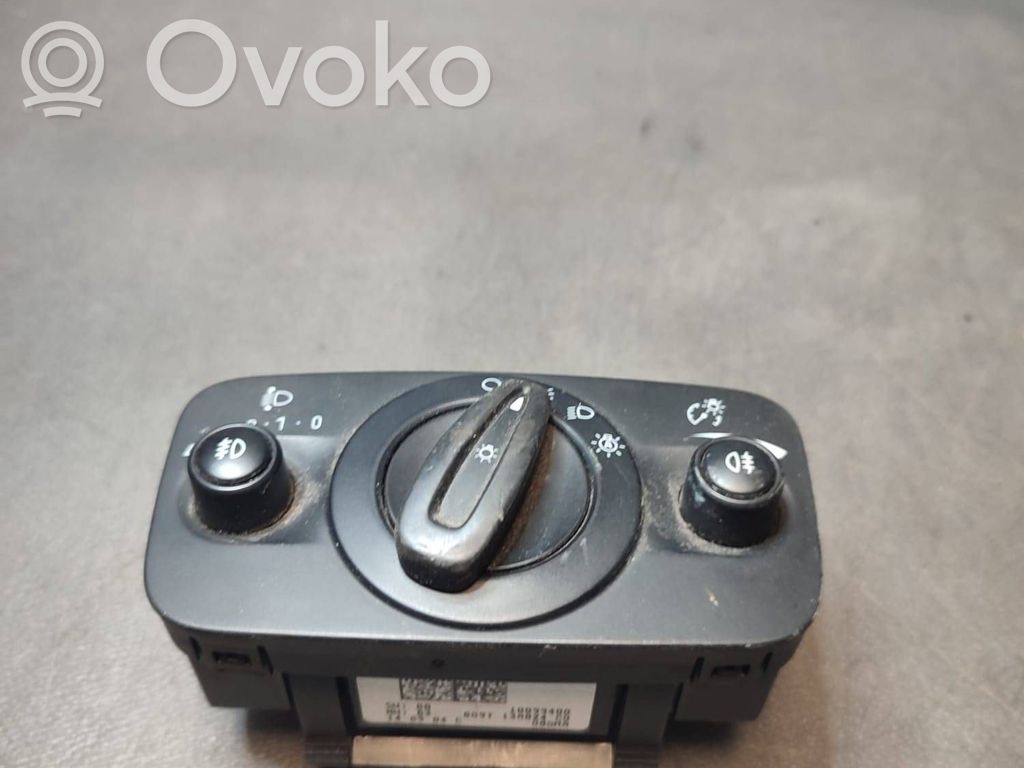 Interrupteur d’éclairage   8G9T13A024CD