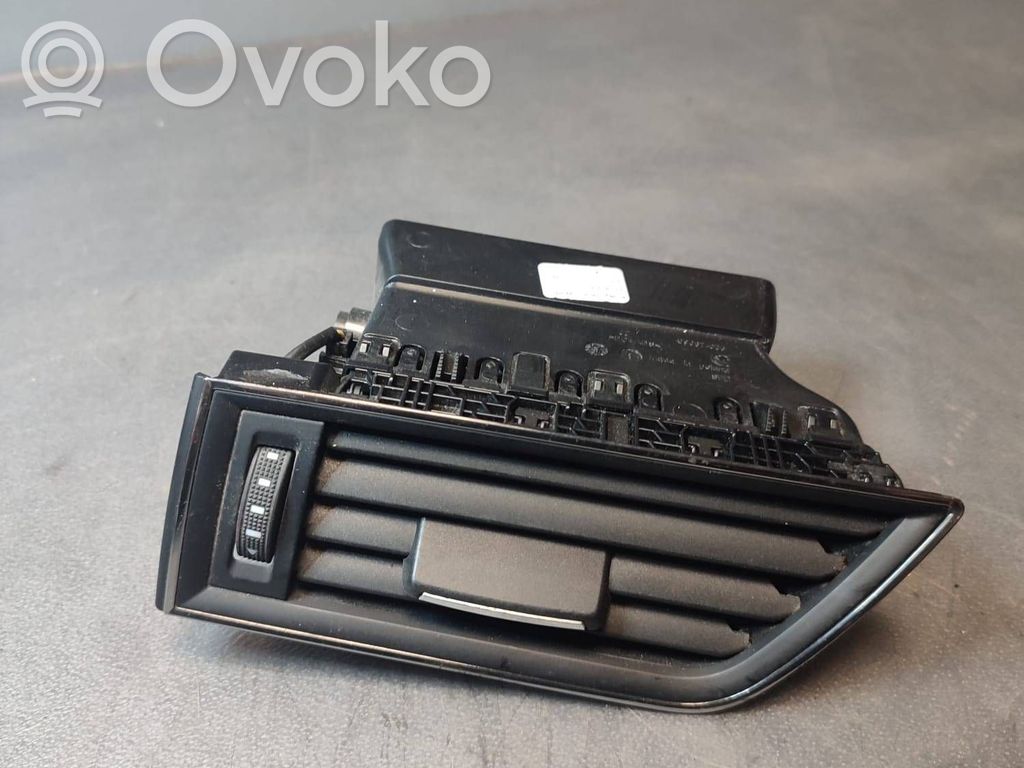 Skoda Superb B8 (3V) Boczna kratka nawiewu deski rozdzielczej 