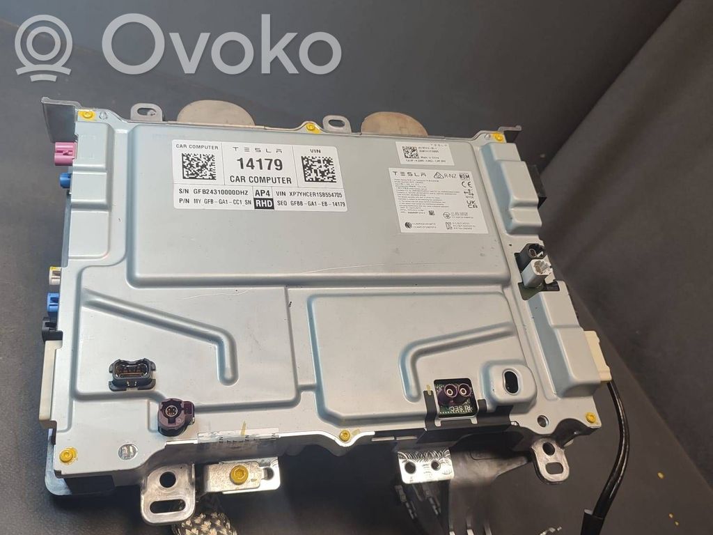 Tesla Model Y Engine control unit/module 