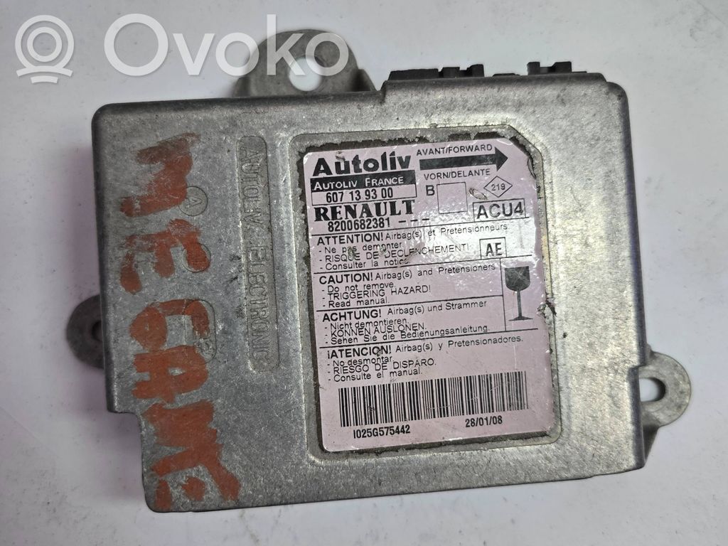 Renault Megane II Airbag control unit/module 