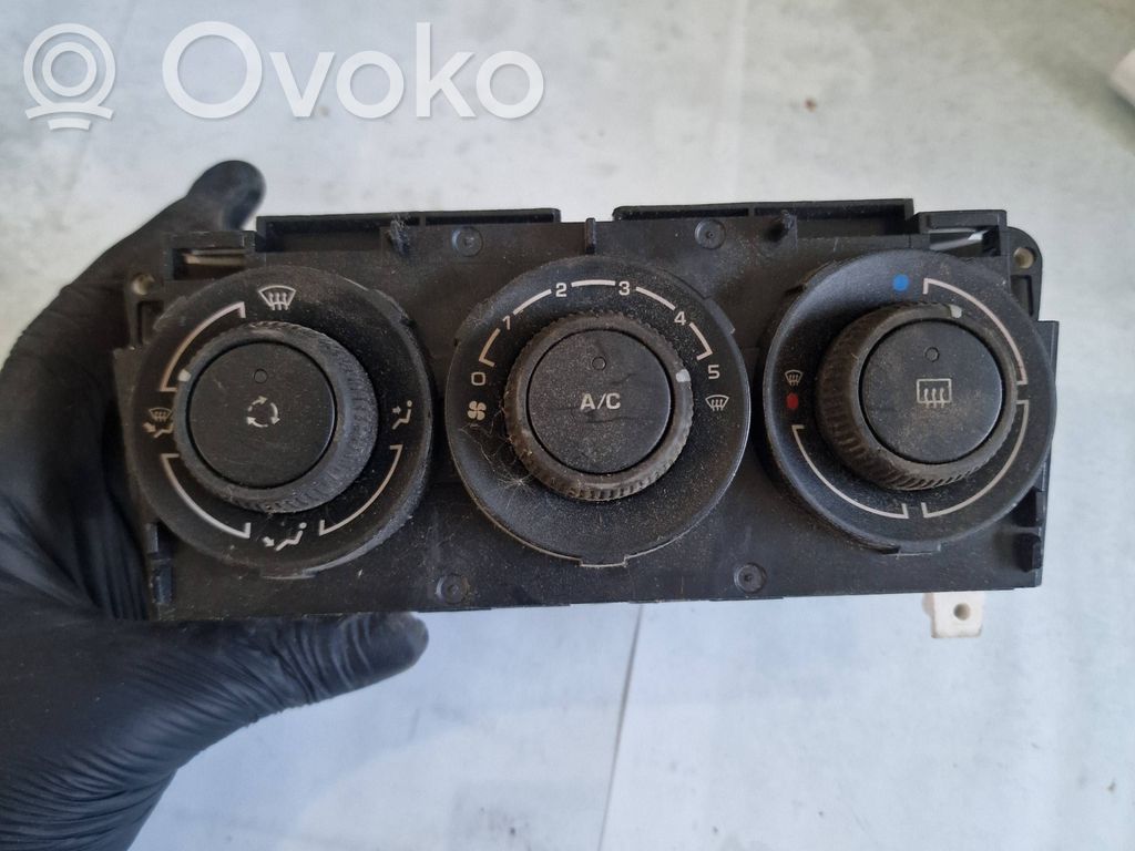 Peugeot 308 Climate control unit 