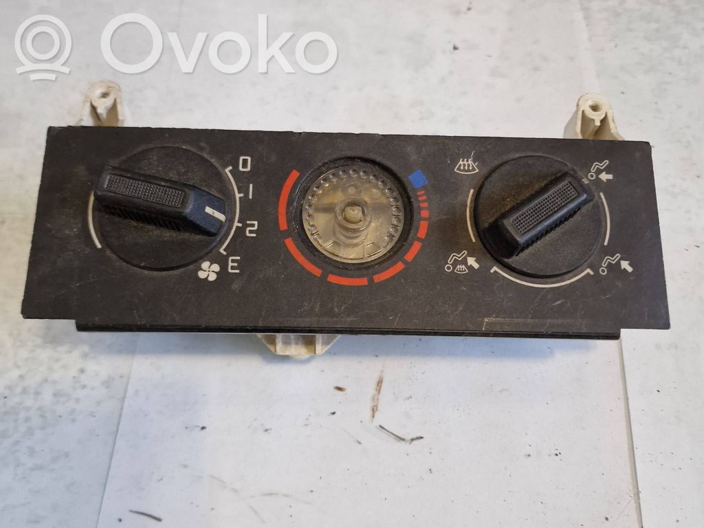 Renault Clio I Climate control unit 