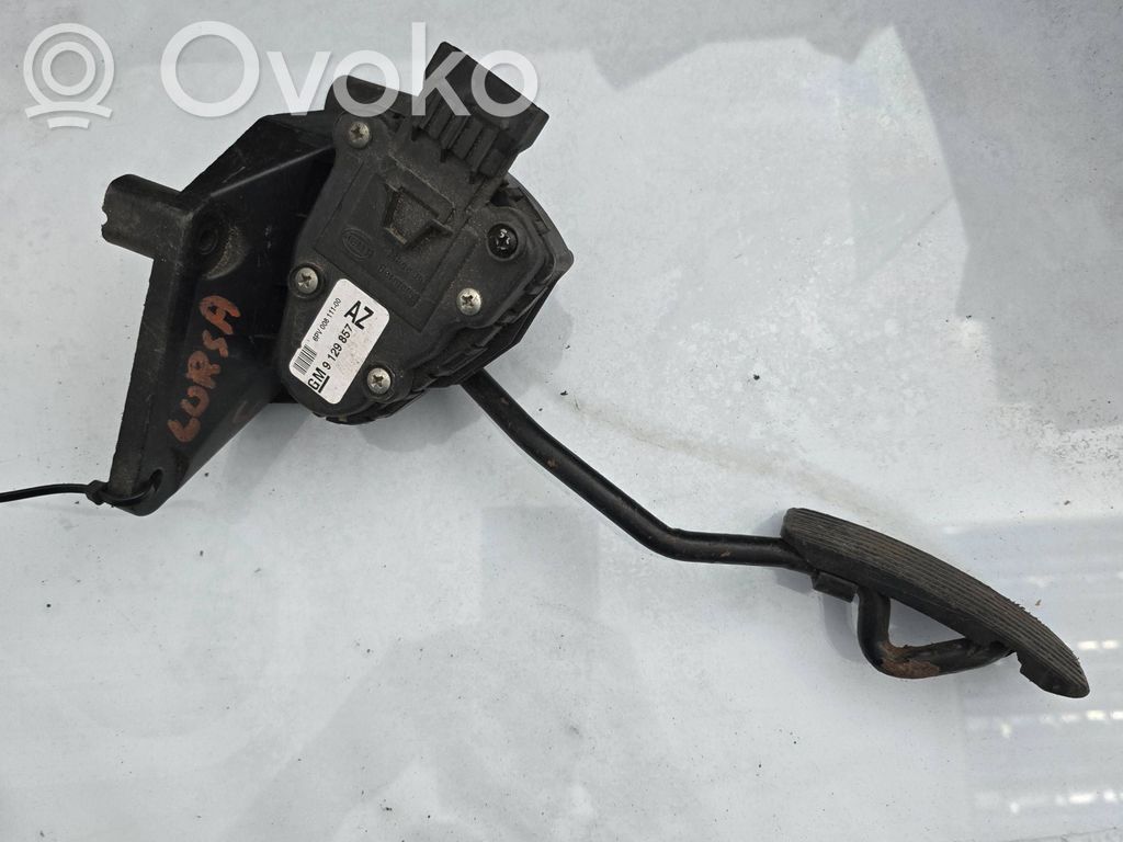 Opel Corsa C Педаль акселератора 