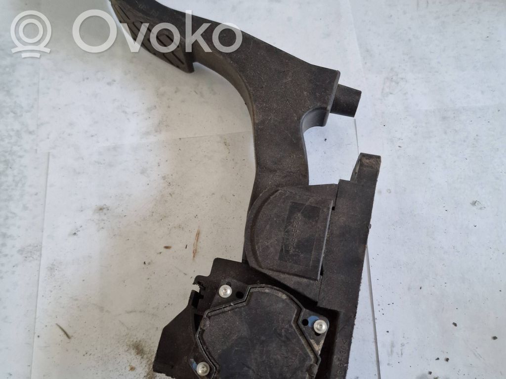 Volkswagen Golf IV Accelerator throttle pedal bracket 