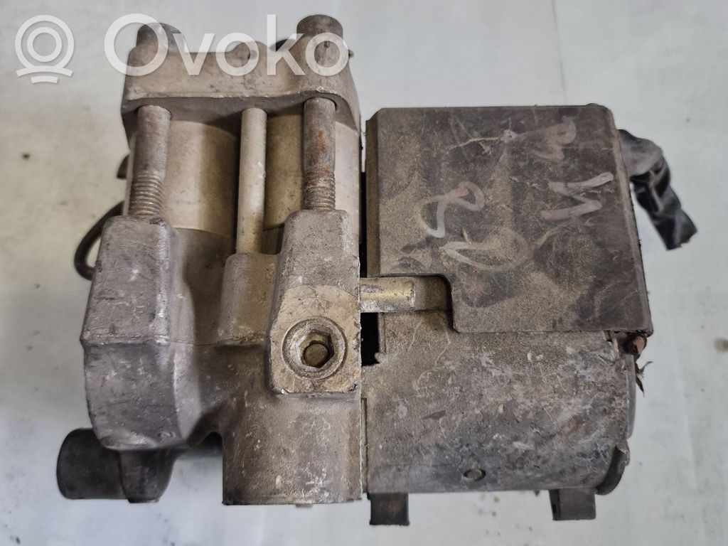 Audi 80 90 S2 B4 ABS Pump 