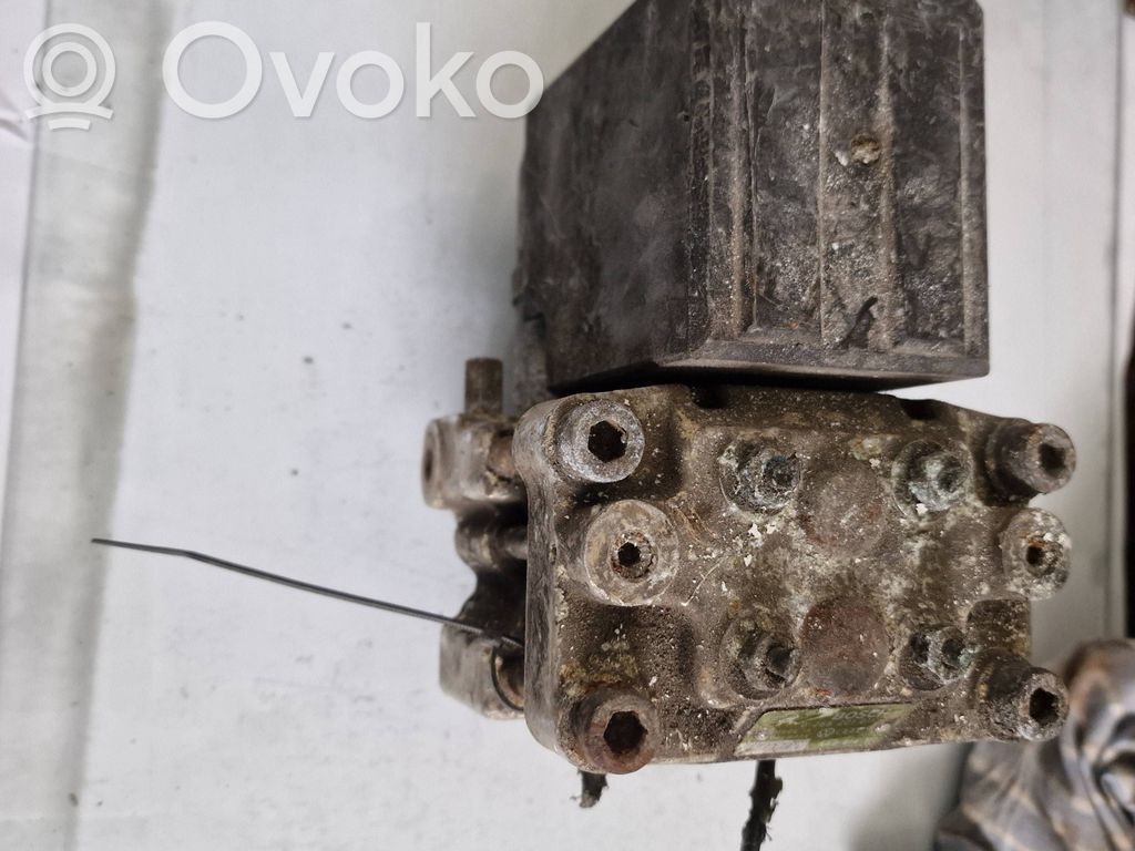 Audi 80 90 B3 Блок ABS 