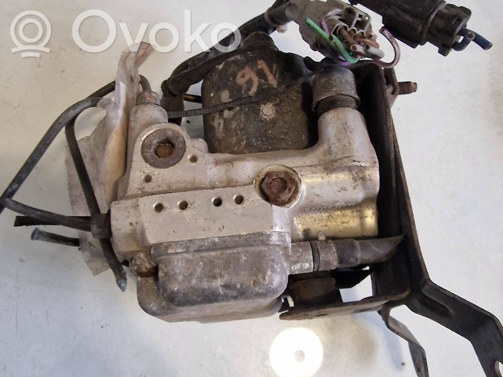 Audi A4 S4 B5 8D ABS-pumppu 