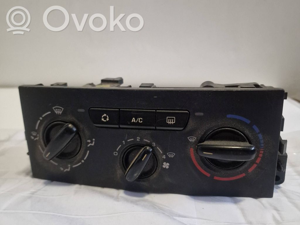 Peugeot 407 Climate control unit 