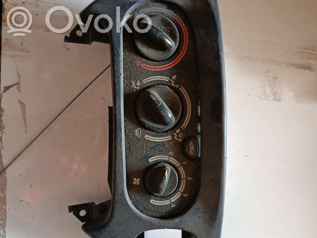 Climate control unit   655738N,A52CHHG,100839