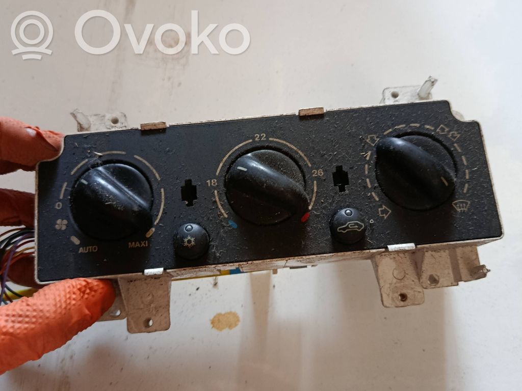 Citroen Xsara Picasso Climate control unit 