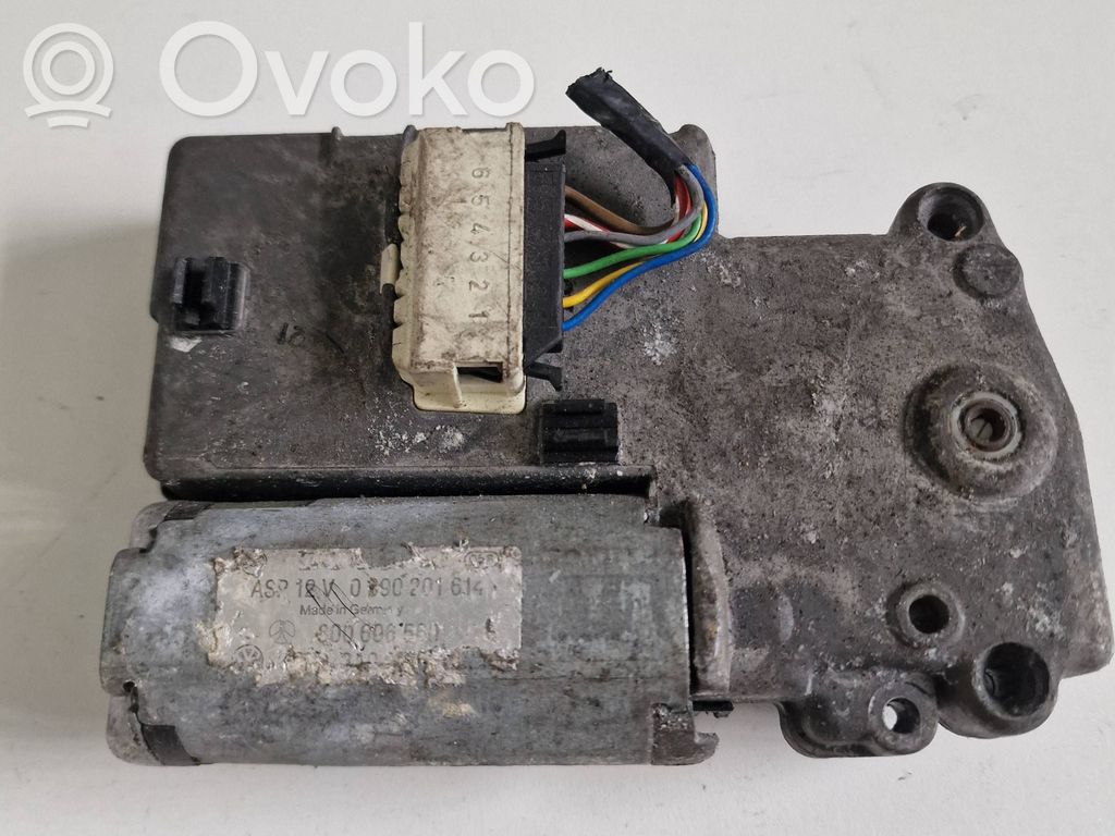 Audi A4 S4 B5 8D Motore/attuatore 