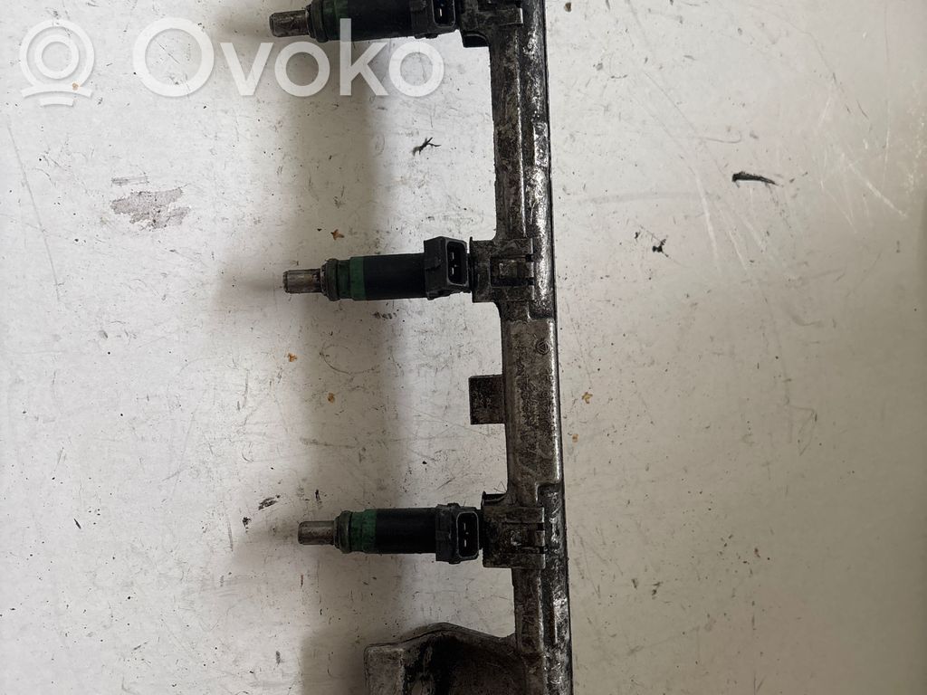 Ford Focus Fuel main line pipe 