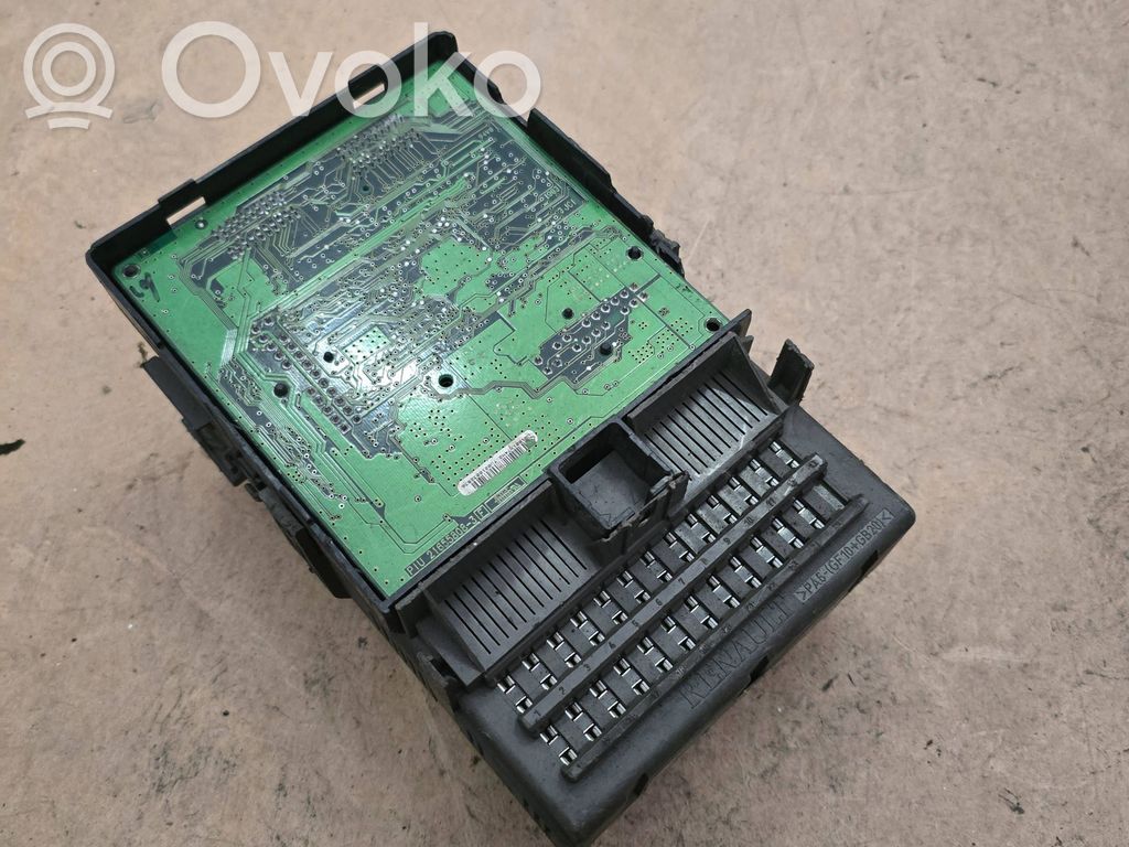 Renault Laguna II Fuse module 